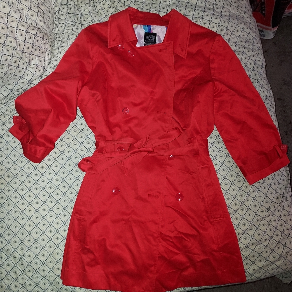 3/20$*Size large red peacoat by THX